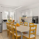 Vesna For 6 Persons Near With 32 M2 Private Pool, Kids Playground & Free Bikes *