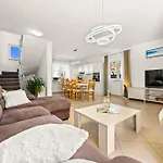 Vesna For 6 Persons Near With 32 M2 Private Pool, Kids Playground & Free Bikes Villa