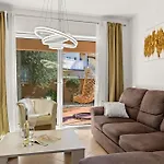 Vesna For 6 Persons Near With 32 M2 Private Pool, Kids Playground & Free Bikes Pula