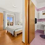 Vesna For 6 Persons Near With 32 M2 Private Pool, Kids Playground & Free Bikes * Pula