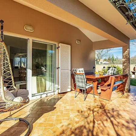 Vila Vesna For 6 Persons Near With 32 M2 Private Pool, Kids Playground & Free Bikes *