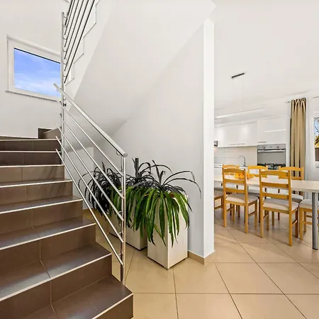 Vesna For 6 Persons Near With 32 M2 Private Pool, Kids Playground & Free Bikes Villa