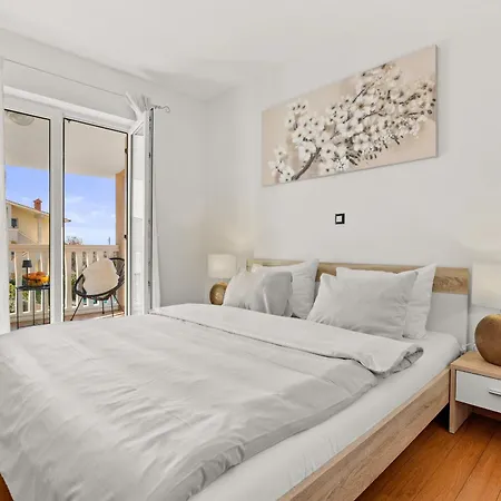 Vesna For 6 Persons Near With 32 M2 Private Pool, Kids Playground & Free Bikes * Pula