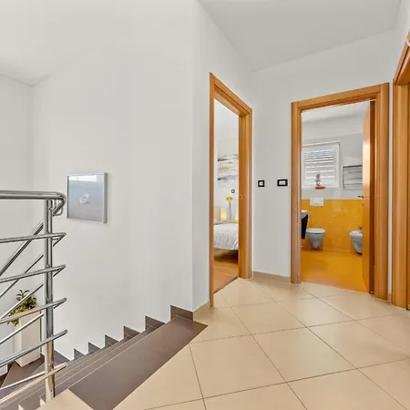 Vesna For 6 Persons Near With 32 M2 Private Pool, Kids Playground & Free Bikes *