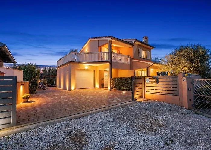 Vesna For 6 Persons Near With 32 M2 Private Pool, Kids Playground & Free Bikes Vila *