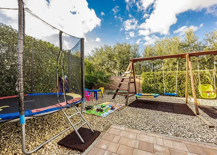 Vesna For 6 Persons Near With 32 M2 Private Pool, Kids Playground & Free Bikes Villa