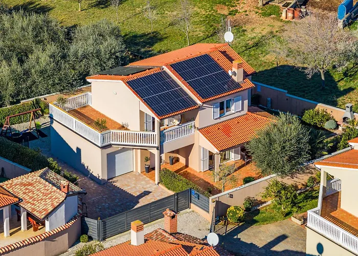 Vesna For 6 Persons Near With 32 M2 Private Pool, Kids Playground & Free Bikes *