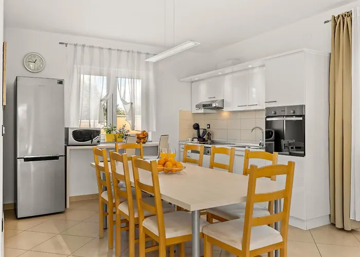 Vesna For 6 Persons Near With 32 M2 Private Pool, Kids Playground & Free Bikes *