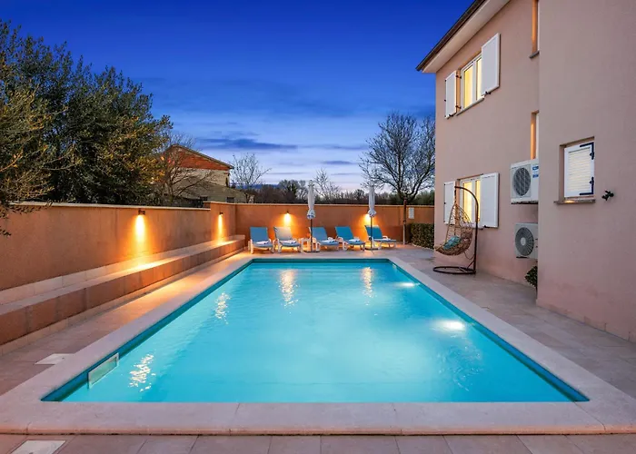 Vila Vesna For 6 Persons Near With 32 M2 Private Pool, Kids Playground & Free Bikes *