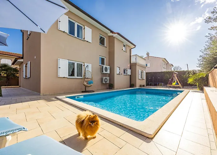 Vesna For 6 Persons Near With 32 M2 Private Pool, Kids Playground & Free Bikes Villa *