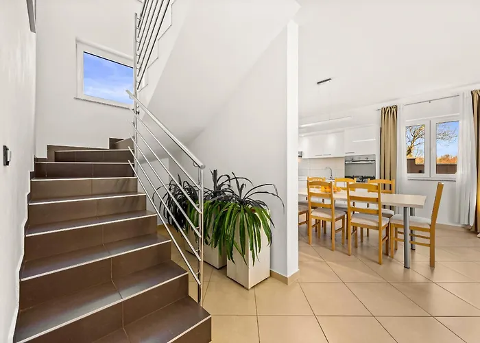 Vesna For 6 Persons Near With 32 M2 Private Pool, Kids Playground & Free Bikes Villa