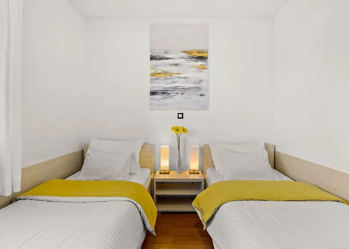 Vesna For 6 Persons Near With 32 M2 Private Pool, Kids Playground & Free Bikes Villa