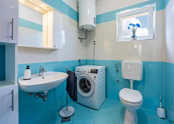 Vesna For 6 Persons Near With 32 M2 Private Pool, Kids Playground & Free Bikes * Pula