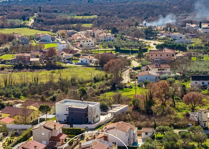 Vesna For 6 Persons Near With 32 M2 Private Pool, Kids Playground & Free Bikes Villa *