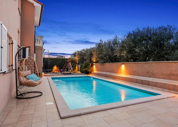 Vesna For 6 Persons Near With 32 M2 Private Pool, Kids Playground & Free Bikes * Pula